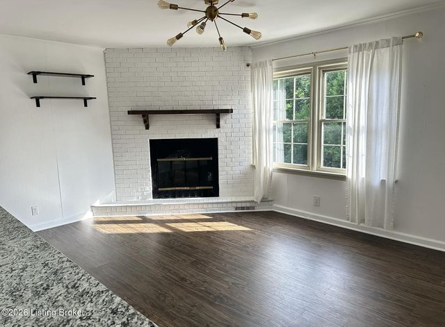 2513 Steeplechase Dr, Jeffersontown, KY 40299