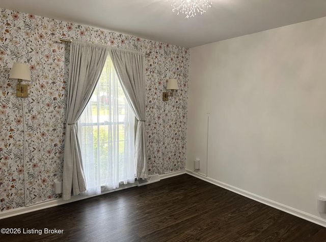 2513 Steeplechase Dr, Jeffersontown, KY 40299