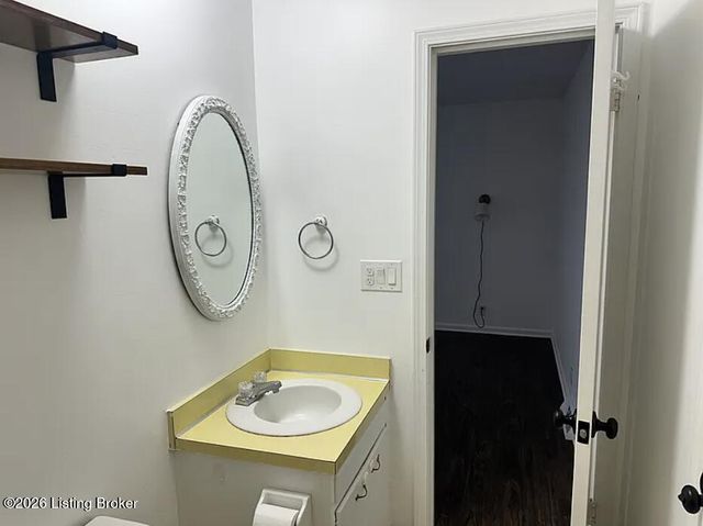 2513 Steeplechase Dr, Jeffersontown, KY 40299