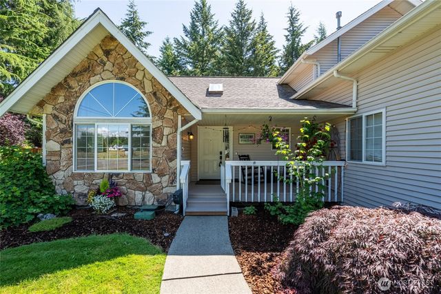 6898 Golf View Drive, Lynden, WA 98264
