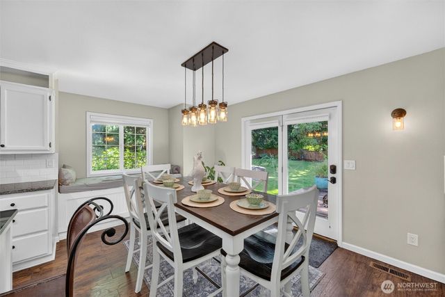 6898 Golf View Drive, Lynden, WA 98264