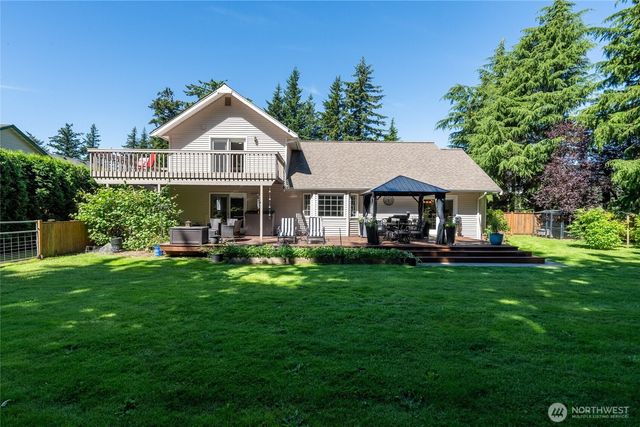 6898 Golf View Drive, Lynden, WA 98264