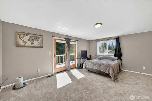 6898 Golf View Drive, Lynden, WA 98264