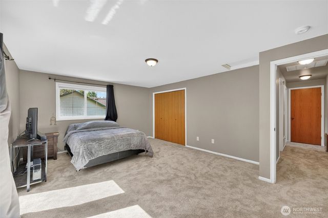 6898 Golf View Drive, Lynden, WA 98264