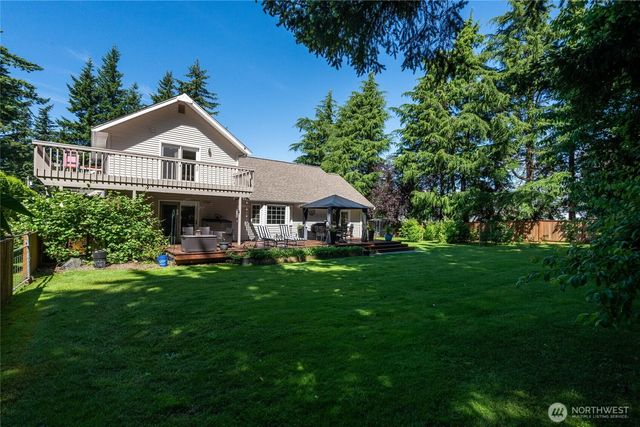 6898 Golf View Drive, Lynden, WA 98264