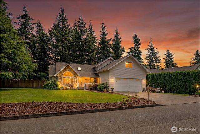 6898 Golf View Drive, Lynden, WA 98264