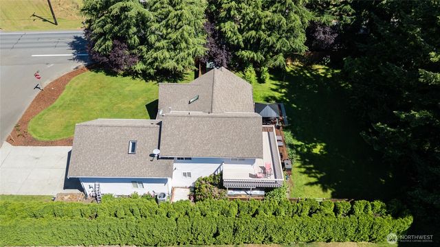 6898 Golf View Drive, Lynden, WA 98264