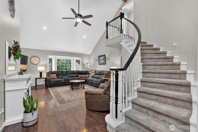 6898 Golf View Drive, Lynden, WA 98264