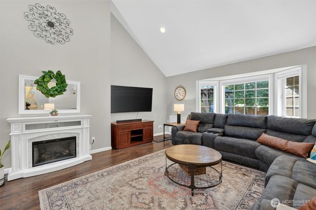 6898 Golf View Drive, Lynden, WA 98264