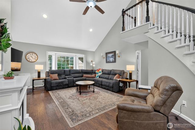 6898 Golf View Drive, Lynden, WA 98264
