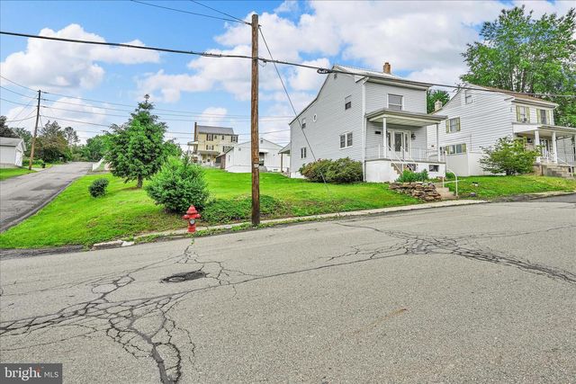 201 BEECHWOOD AVE, Mar Lin, PA 17951