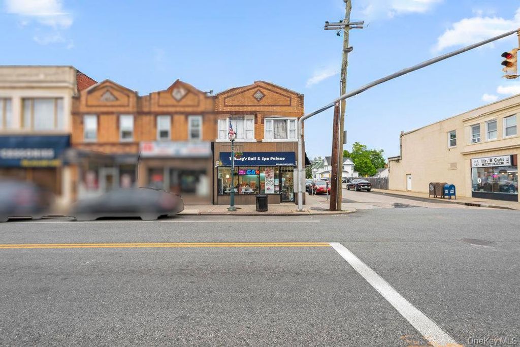 120 Rockaway Avenue, Valley Stream, NY 11580 — photo 2