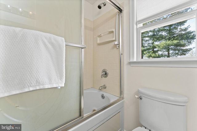 2010 WASHINGTON AVE, Fredericksburg, VA 22401