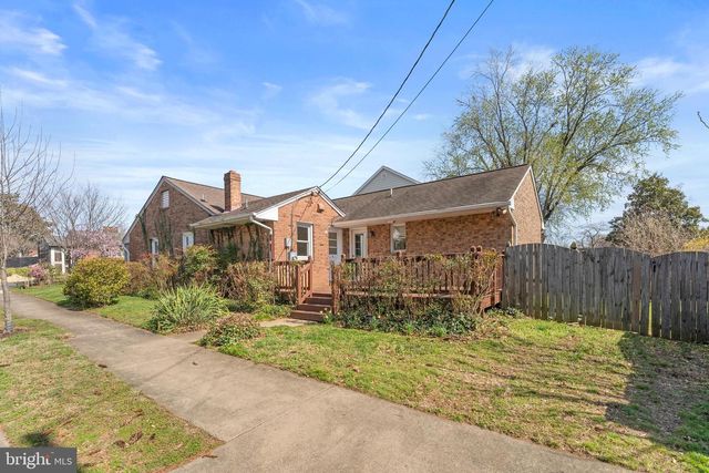 2010 WASHINGTON AVE, Fredericksburg, VA 22401