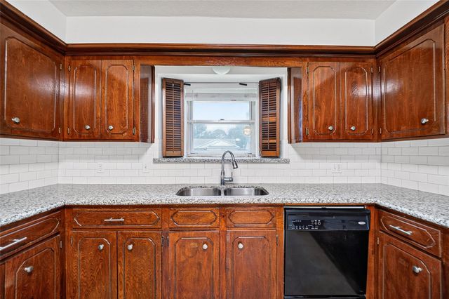 10715 Sagewind Drive, Houston, TX 77089