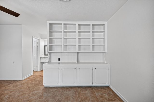 10715 Sagewind Drive, Houston, TX 77089