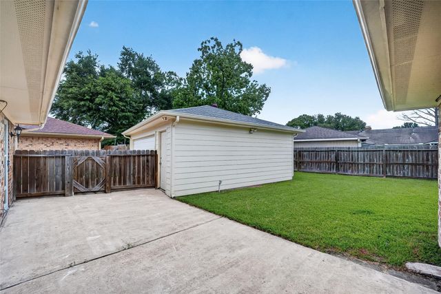 10715 Sagewind Drive, Houston, TX 77089