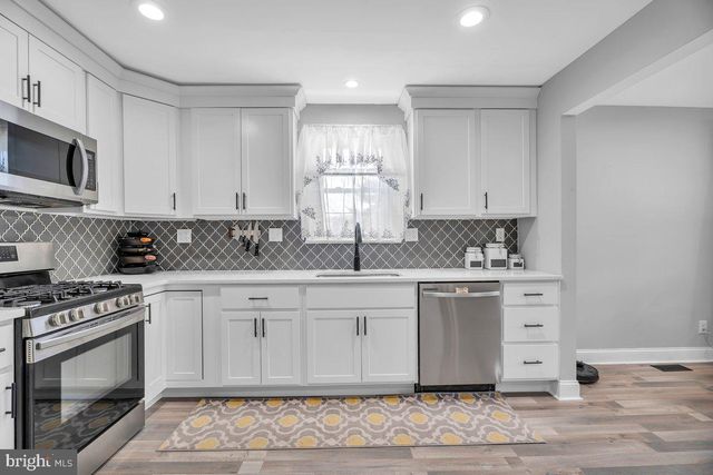 198 JARVIS RD, Sicklerville, NJ 08081