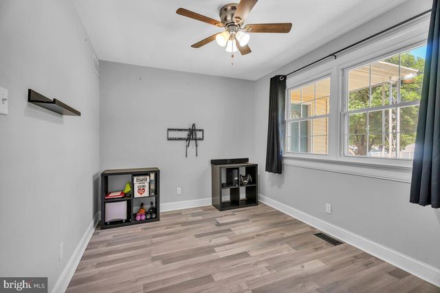 198 JARVIS RD, Sicklerville, NJ 08081