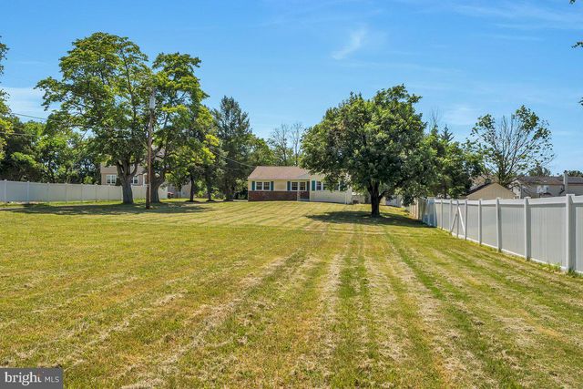 198 JARVIS RD, Sicklerville, NJ 08081