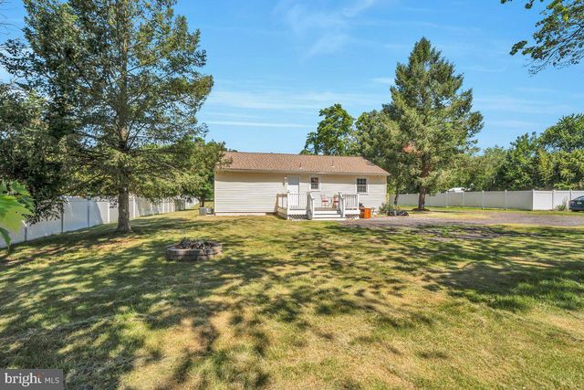 198 JARVIS RD, Sicklerville, NJ 08081
