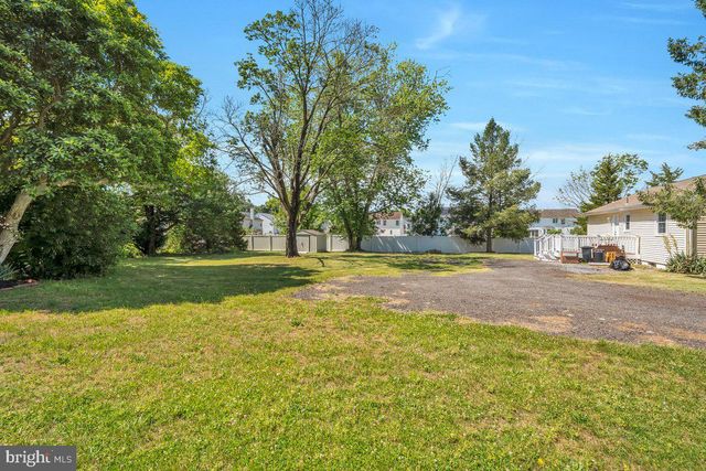 198 JARVIS RD, Sicklerville, NJ 08081