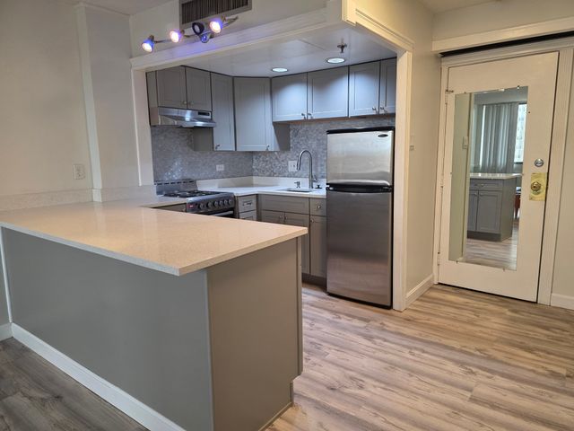 70 Southbridge St 811, Worcester, MA 01608