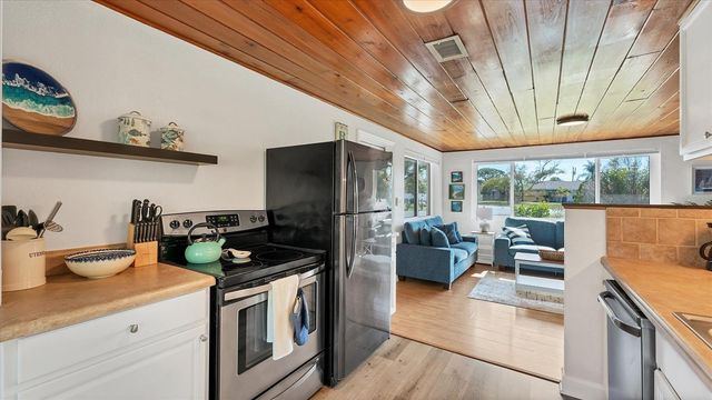 1264 PORPOISE ROAD, Venice, FL 34293