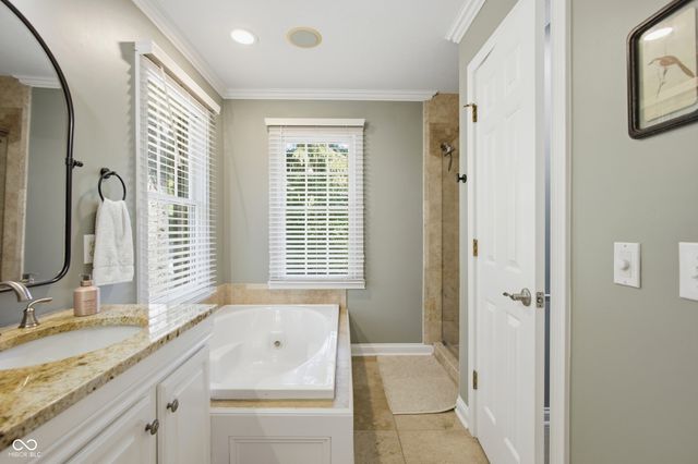 5521 Turkey Foot Road, Zionsville, IN 46077