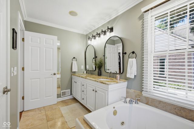 5521 Turkey Foot Road, Zionsville, IN 46077
