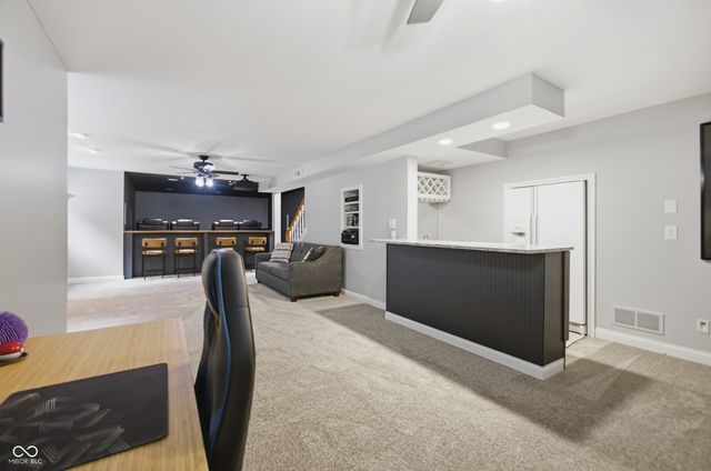 5521 Turkey Foot Road, Zionsville, IN 46077