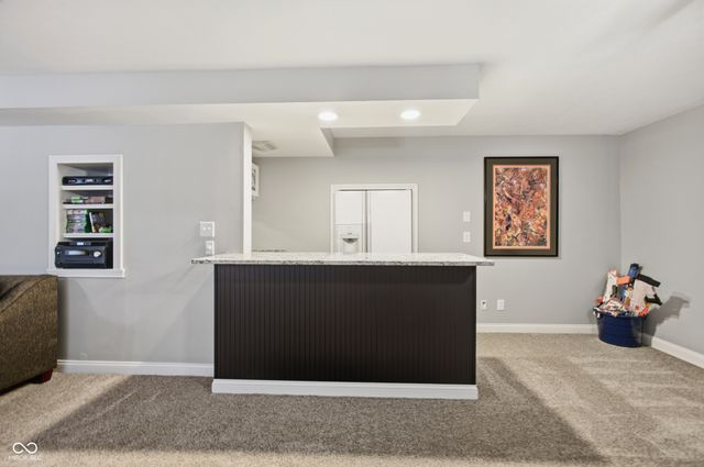 5521 Turkey Foot Road, Zionsville, IN 46077