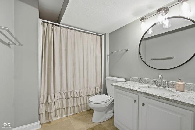 5521 Turkey Foot Road, Zionsville, IN 46077