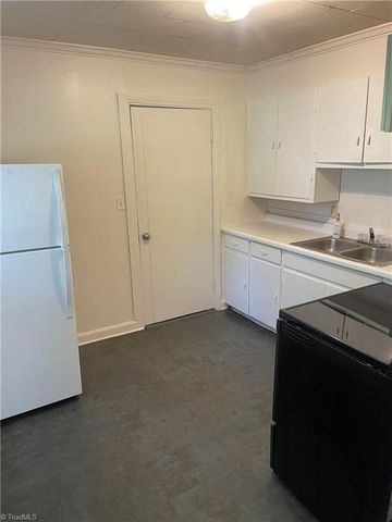 2715 Central Avenue, High Point, NC 27260