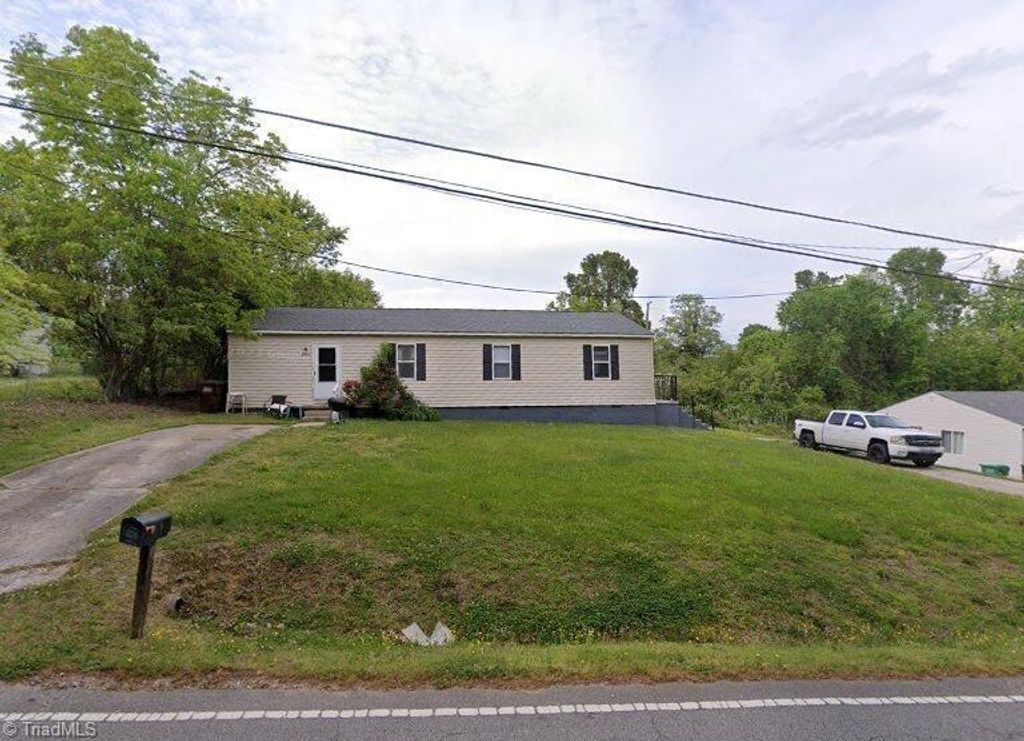2715 Central Avenue, High Point, NC 27260