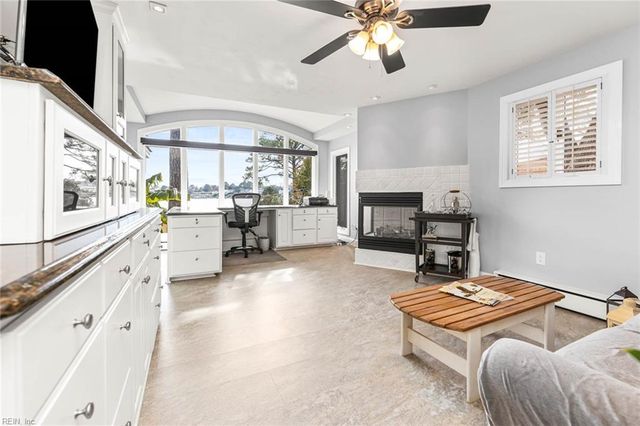 2001 English Cedar CIR, Virginia Beach, VA 23451