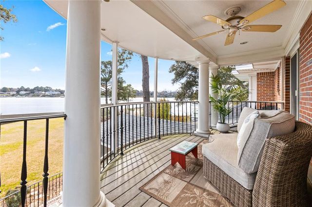 2001 English Cedar CIR, Virginia Beach, VA 23451