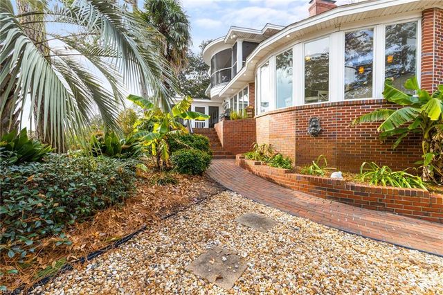 2001 English Cedar CIR, Virginia Beach, VA 23451