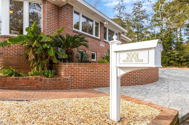 2001 English Cedar CIR, Virginia Beach, VA 23451
