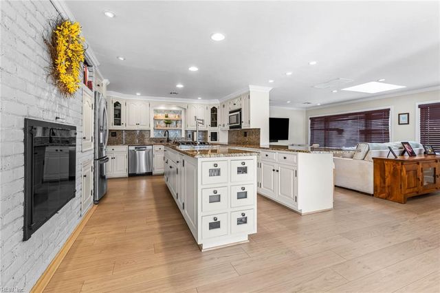 2001 English Cedar CIR, Virginia Beach, VA 23451