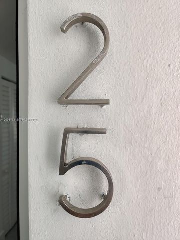 3755 NE 167th St 25, North Miami Beach, FL 33160