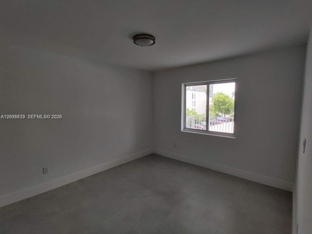 3755 NE 167th St 25, North Miami Beach, FL 33160