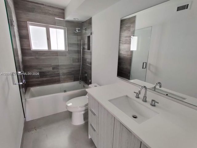 3755 NE 167th St 25, North Miami Beach, FL 33160