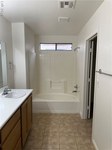 1613 White Skies Court, Las Vegas, NV 89156