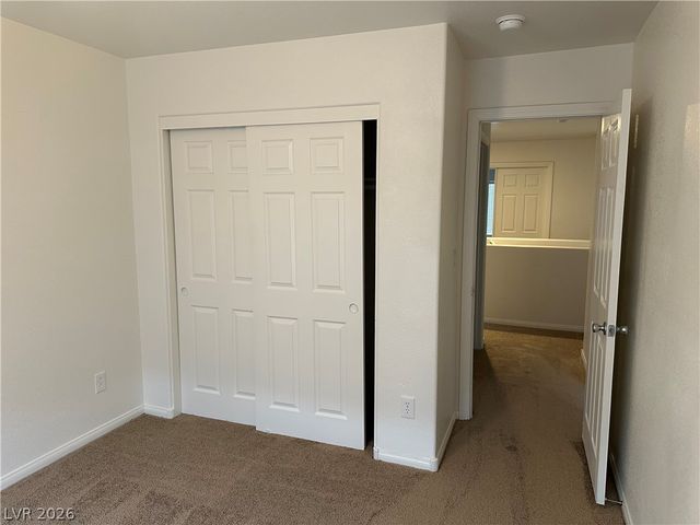 1613 White Skies Court, Las Vegas, NV 89156
