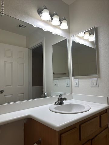 1613 White Skies Court, Las Vegas, NV 89156