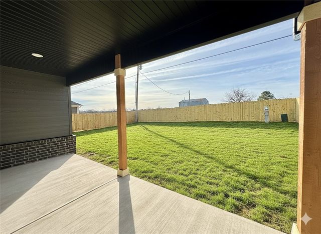 2705 Relaxation Avenue, Springdale, AR 72764