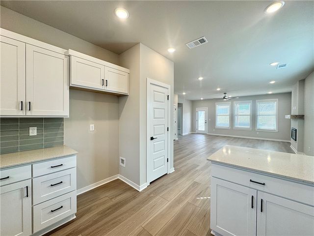 2705 Relaxation Avenue, Springdale, AR 72764