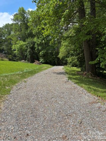 6 Green Knoll Drive, Candler, NC 28715