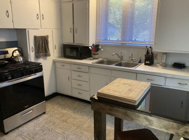 937 N HOGAN STREET, Antigo, WI 54409